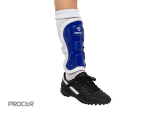 Canillleras de futbol niño Procer Art 296
