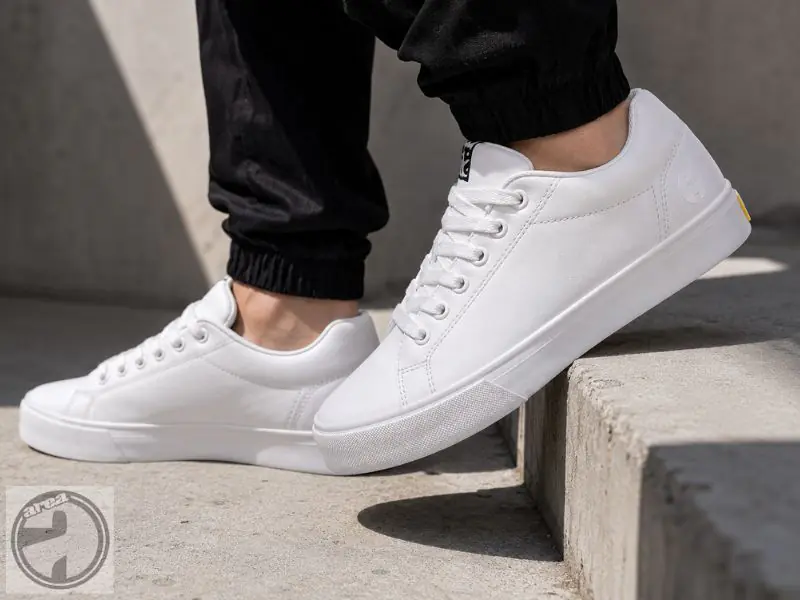 Zapatilla urbana de ecocuero blanca - Imagen 3