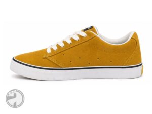 Zapatilla urbana de gamuza mostaza